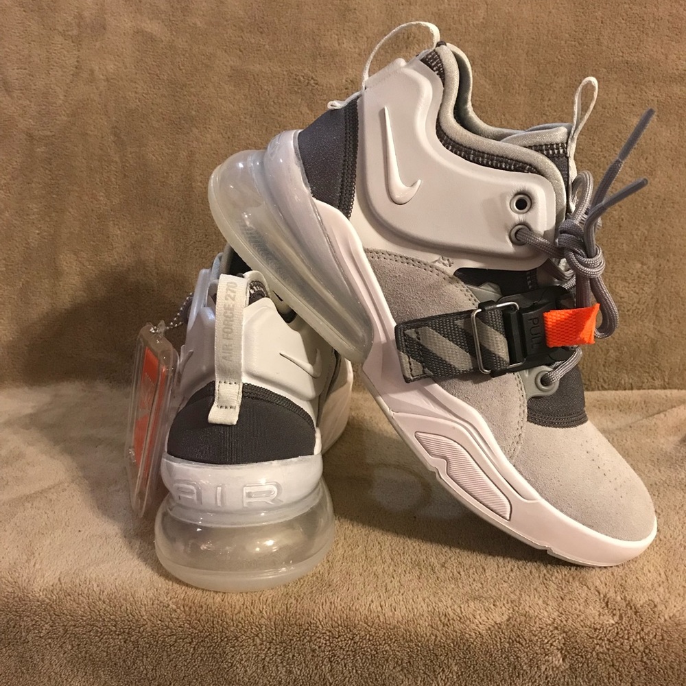 Nike Air Force 270